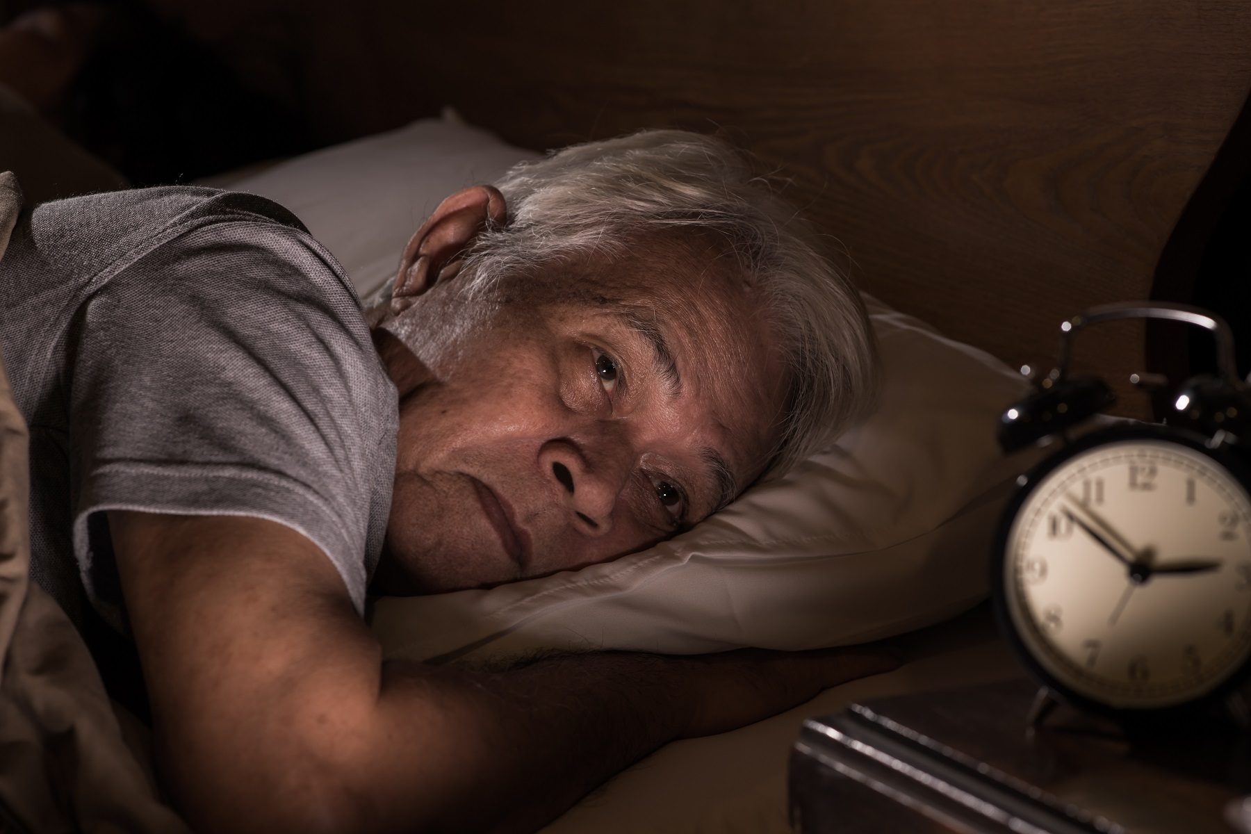 What is the best treatment for insomnia in older adults?